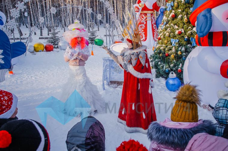 Магнитогорские школьники побывали в гостях у Деда Мороза
