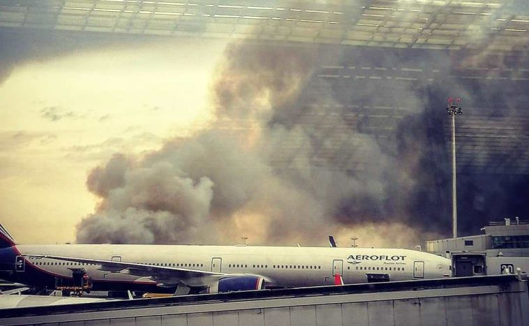 СК назвал окончательную причину крушения самолета в Шереметьево