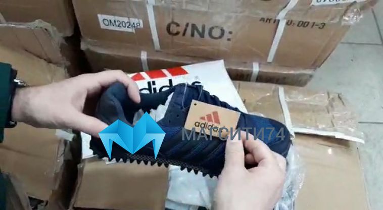 В Челябинскую область пытались ввезти контрафактную обувь на 9 миллионов