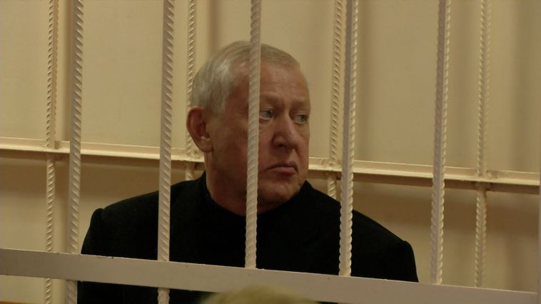 Челябинский суд продлил меру пресечения Евгению Тефтелеву