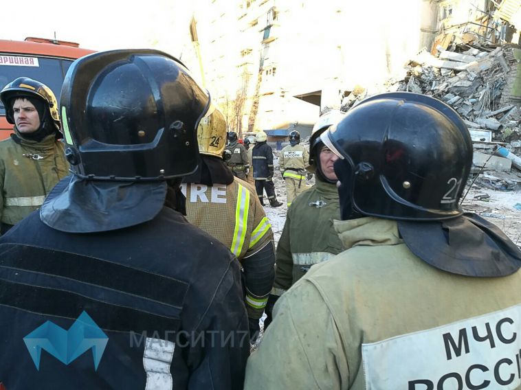 Обрушение подъезда жилого дома в Магнитогорске назвали трагедией федерального масштаба