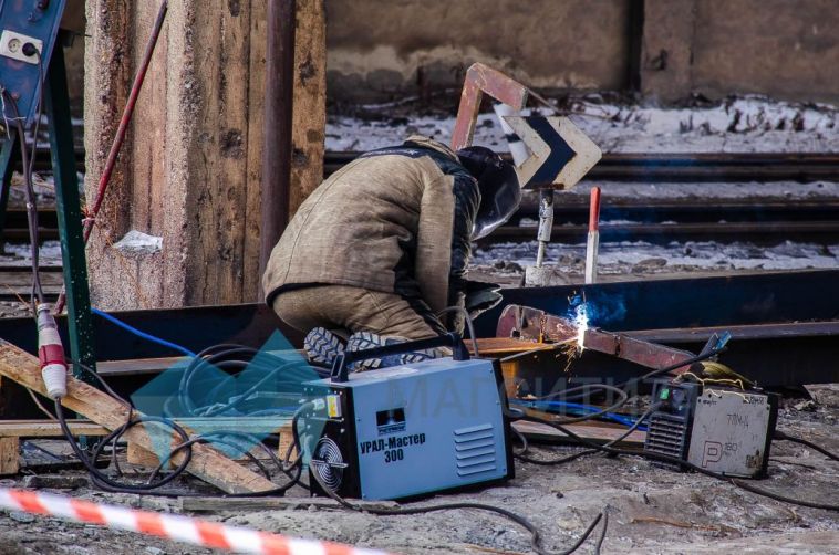 В Магнитогорске ограничено движение сразу на трех путепроводах