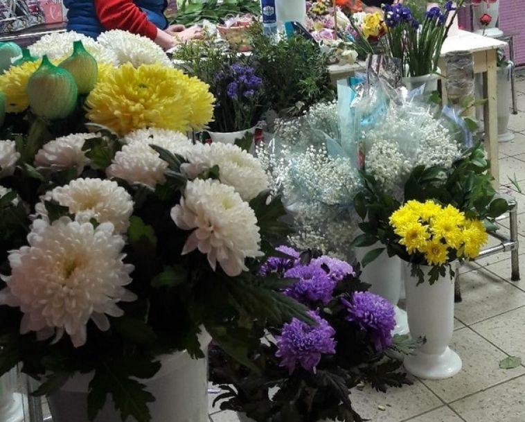 Магнитогорские подростки напали на цветочный магазин, вооружившись кусками льда