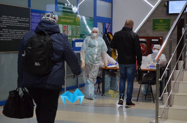 Прилетевшим из Москвы выдали первые предписания на 14-дневный карантин в Челябинской области