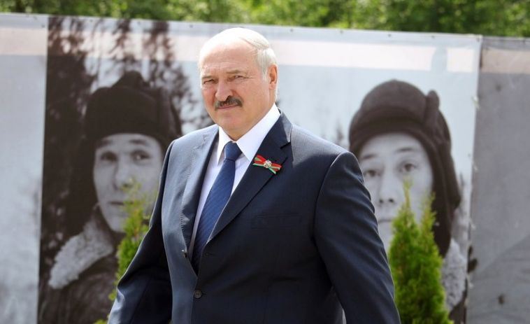 «Тот, кто не слепой, возьмите голову в руки»: Лукашенко выступил перед народом Белоруссии