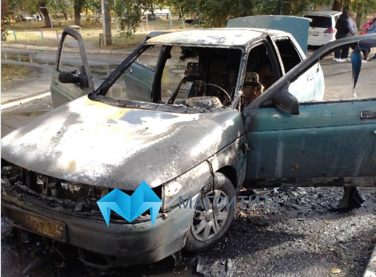 За сутки в Магнитогорске сгорело два автомобиля