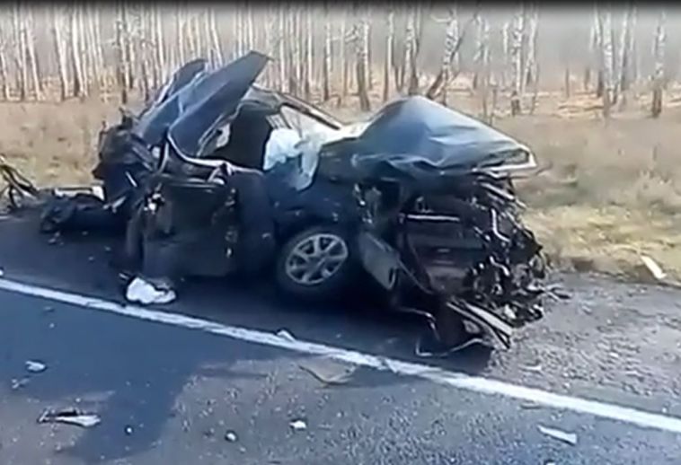 В Башкирии после встречи с грузовиком погибла пассажирка легкового авто