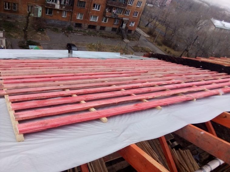 Продолжается восстановление сгоревшего дома на Пионерской