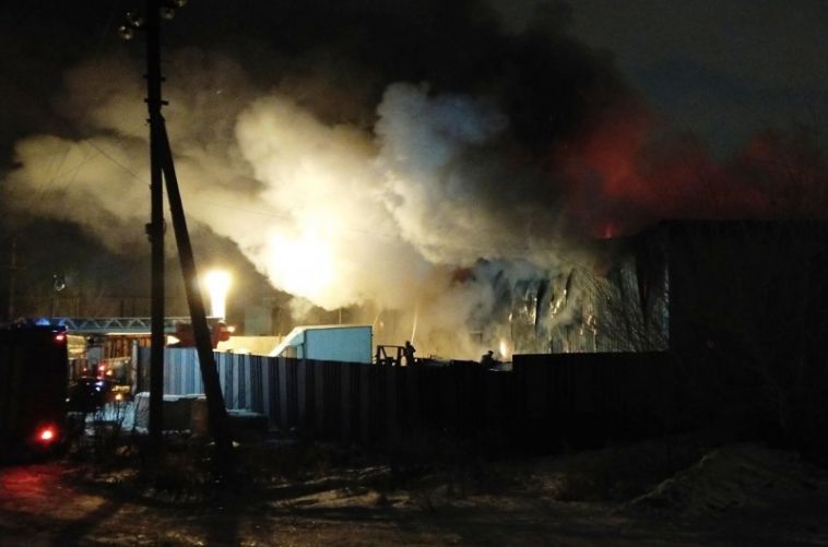 В новогоднюю ночь в Магнитогорске произошел крупный пожар