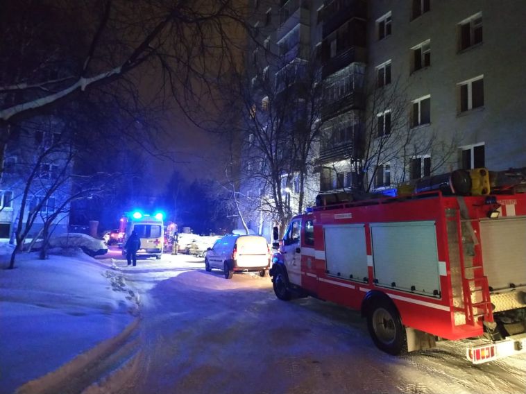Во время пожара в екатеринбургской многоэтажке погибли 8 человек