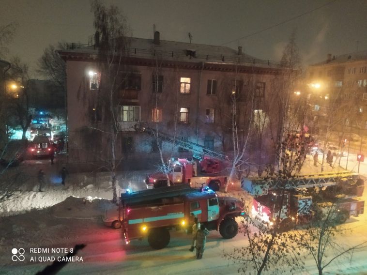 В Магнитогорске в жилом доме случился пожар