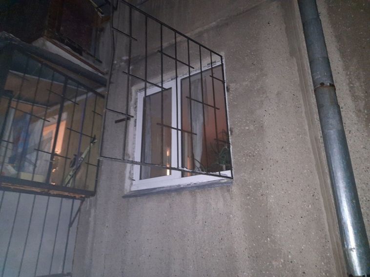 В Магнитогорске огнеборцы обнаружили в квартире погибшего мужчину