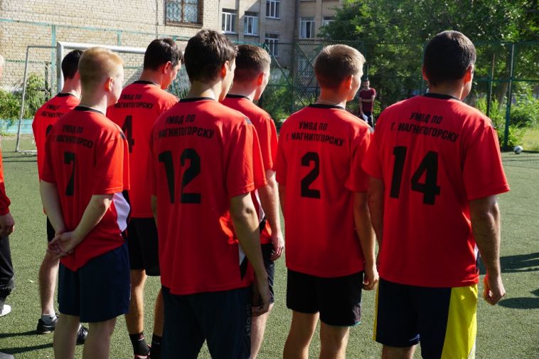 В Магнитогорске завершился первый этап чемпионата по минифутболу 