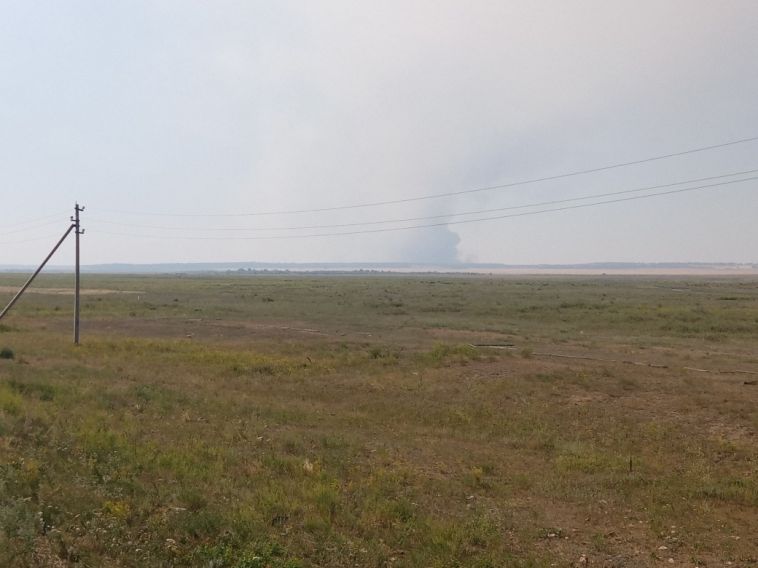 Крупный пожар в Брединском районе заставил детей покинуть лагерь