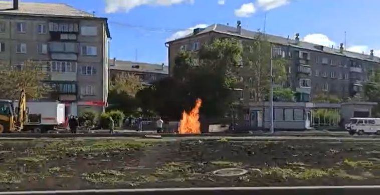В Магнитогорске из-под земли пылало пламя