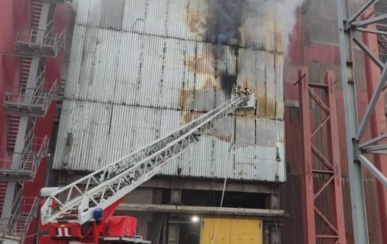 На Магнитогорском металлургическом комбинате произошёл пожар