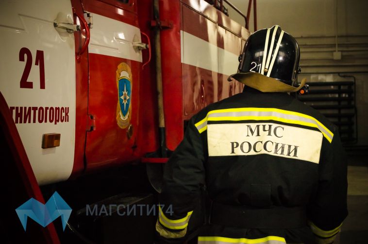 В Магнитогорске при пожаре в квартире пострадали два человека