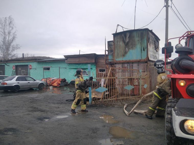 В Челябинской области два человека погибли в пожаре