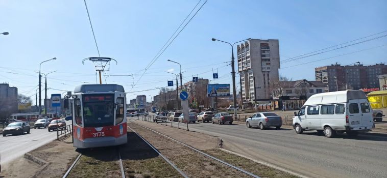 В Магнитогорске в выходные две пенсионерки получили серьезные травмы, упав в трамвае