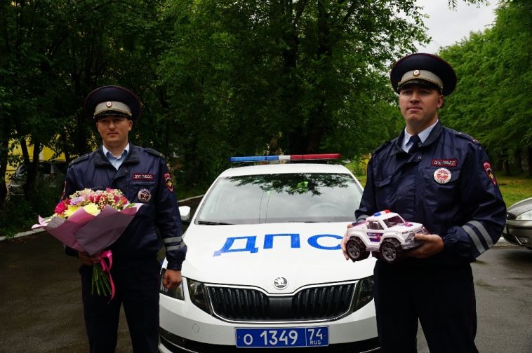 В Магнитогорске сотрудники ГБДД помогли будущей маме быстро добраться до роддома