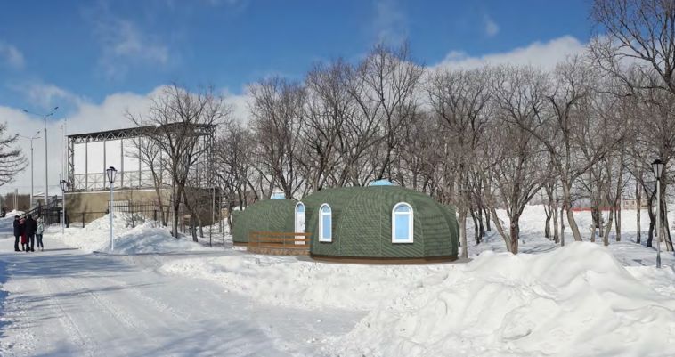 Четыре купола, соединённые между собой. В Экопарке идёт строительство необычной лыжной базы