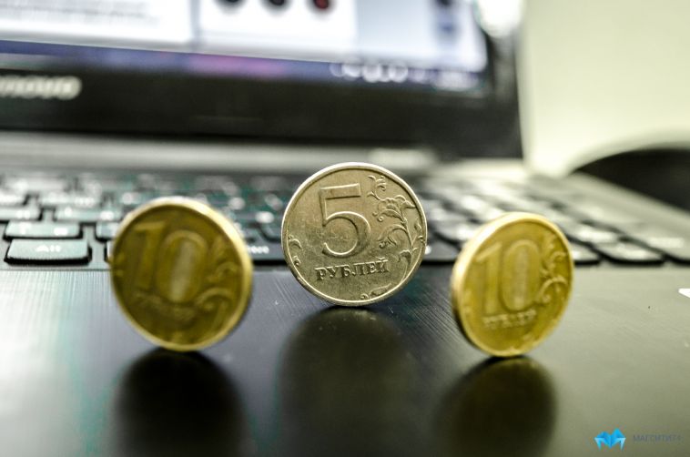 Центробанк планирует возобновить выпуск купюр номиналом пять и десять рублей
