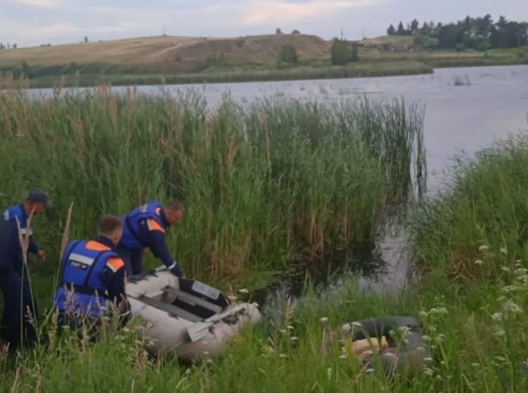 На южноуральском озере рыбак обнаружил тело утонувшей женщины