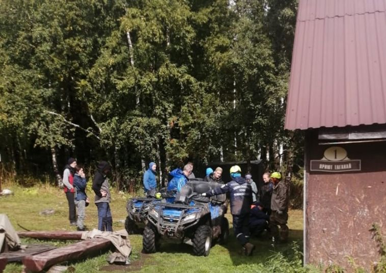 Судороги, слабость и тошнота. В Челябинской области спасатели эвакуировали туристку