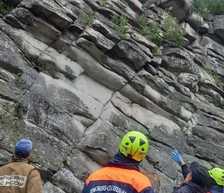 Сорвалась со скалы. В Челябинской области 14-летняя девочка погибла во время похода