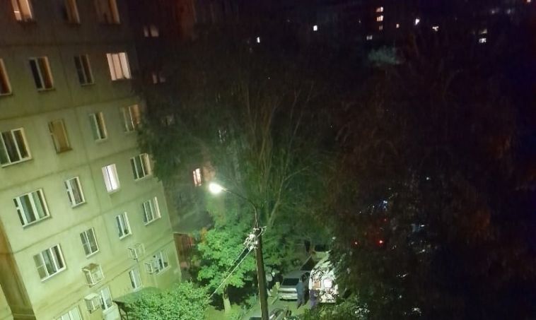 Очевидцы сообщили о взрыве в жилом доме в Магнитогорске