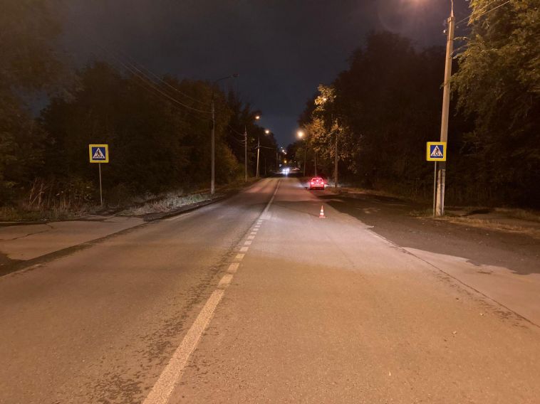 В Магнитогорске неизвестный сбил пенсионерку на пешеходном переходе