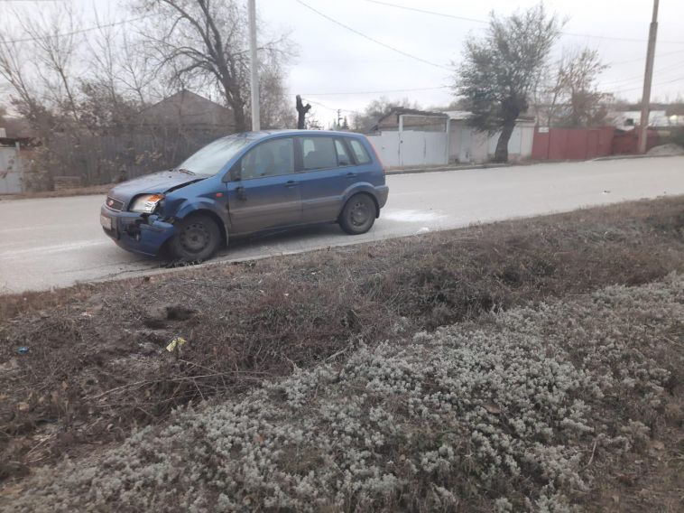 Сотрудники ГИБДД разыскивают очевидцев аварии, в которой пенсионерка попала под машину