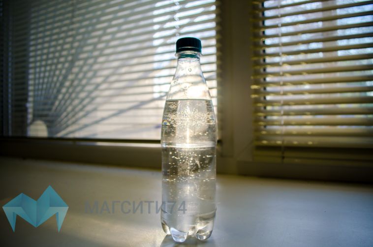 В Челябинске несовершеннолетние студентки выпили воду с уксусом