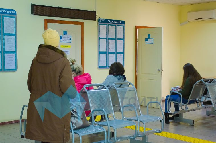 Карьерный рост и финансовые бонусы. Уральские работодатели рассказали, как удерживают сотрудников