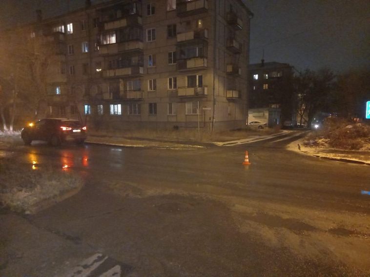 Не заметил. В Магнитогорске водитель сбил пешехода, который сидел на дороге
