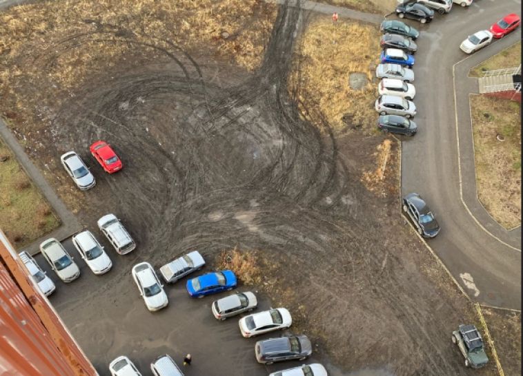 Магнитогорцы пожаловались в мэрию на проблемы с парковкой