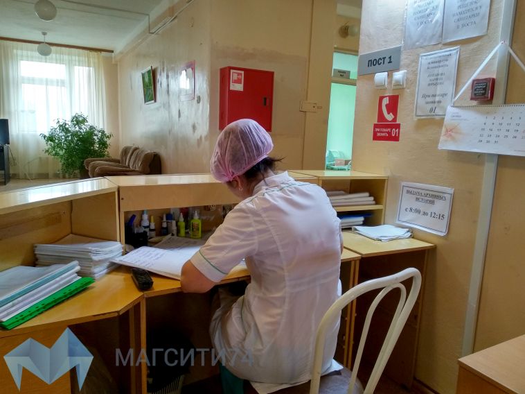 Пенсионера из Челябинска осудят за нападение на медсестру в больнице