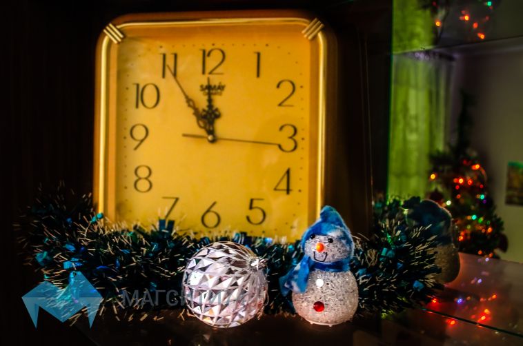 С Новым годом и Рождеством магнитогорцев поздравляет ресторан доставки еды «Везуки» 