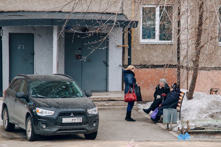 В Челябинске задержали хулигана, который разрисовывал автомобили во дворах