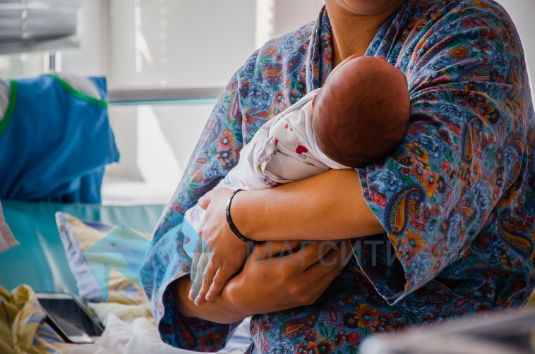 Роскачество проверит подарочные наборы для новорожденных